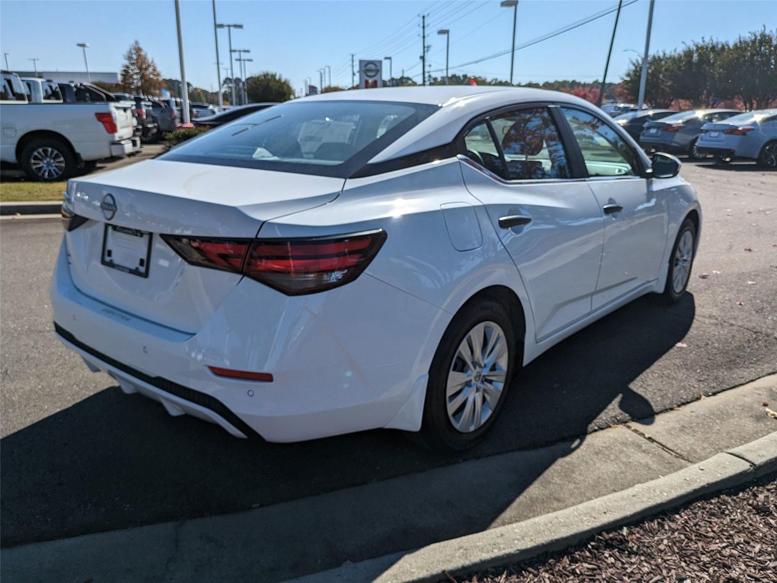 2025 Nissan Sentra S photo 4