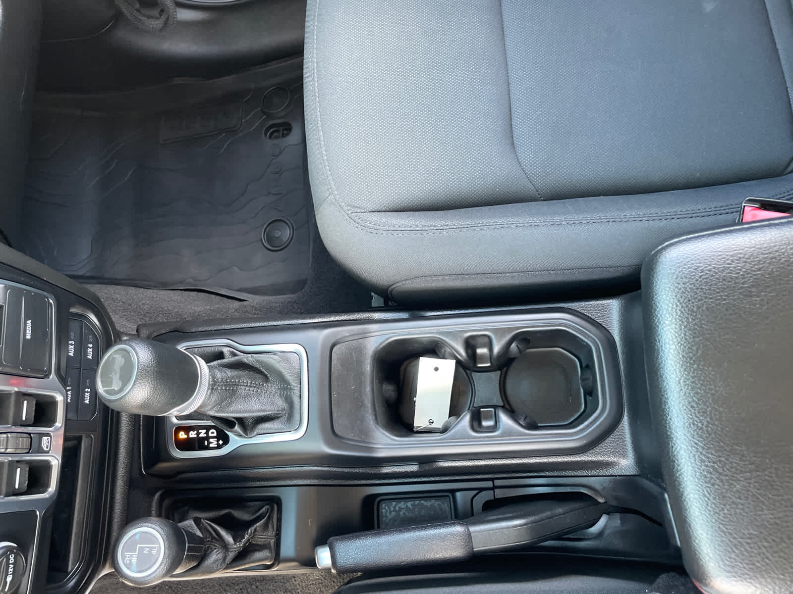 2021 Jeep Wrangler Unlimited Willys photo 28