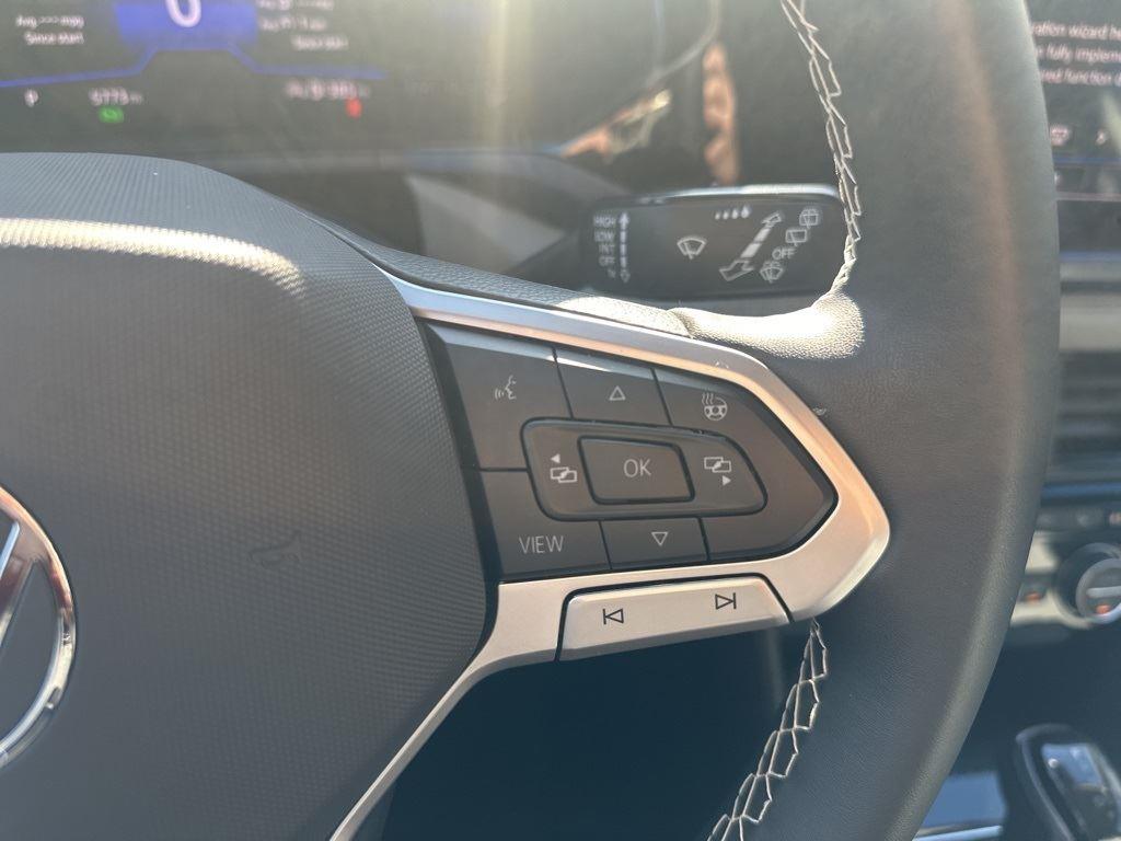 2024 Volkswagen Taos SE photo 12