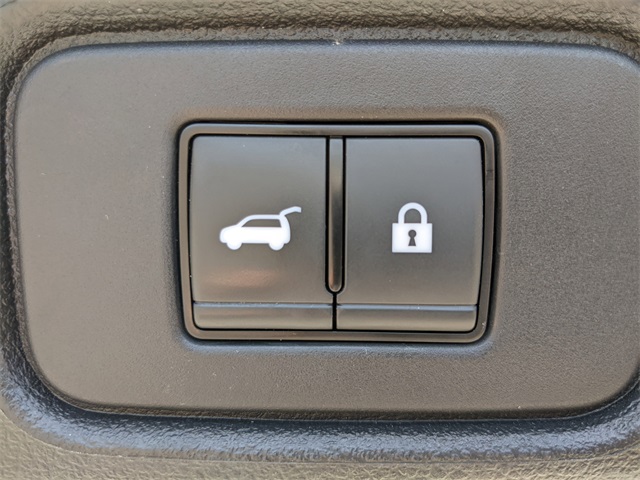 2022 Nissan Pathfinder SL photo 13