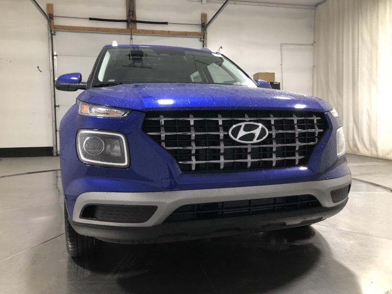 2026 Hyundai Venue SEL photo 2