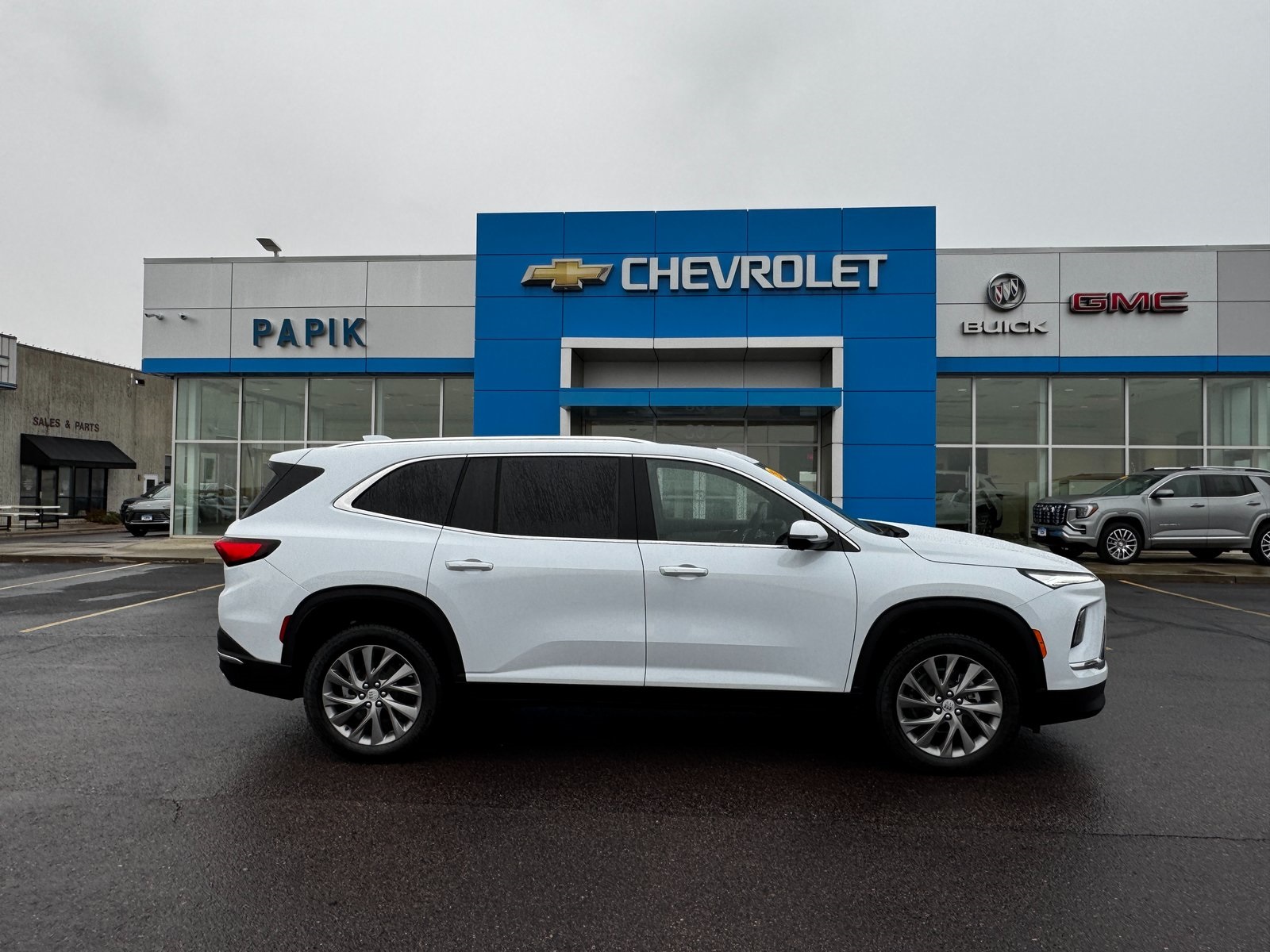 2026 Buick Enclave Preferred's photo