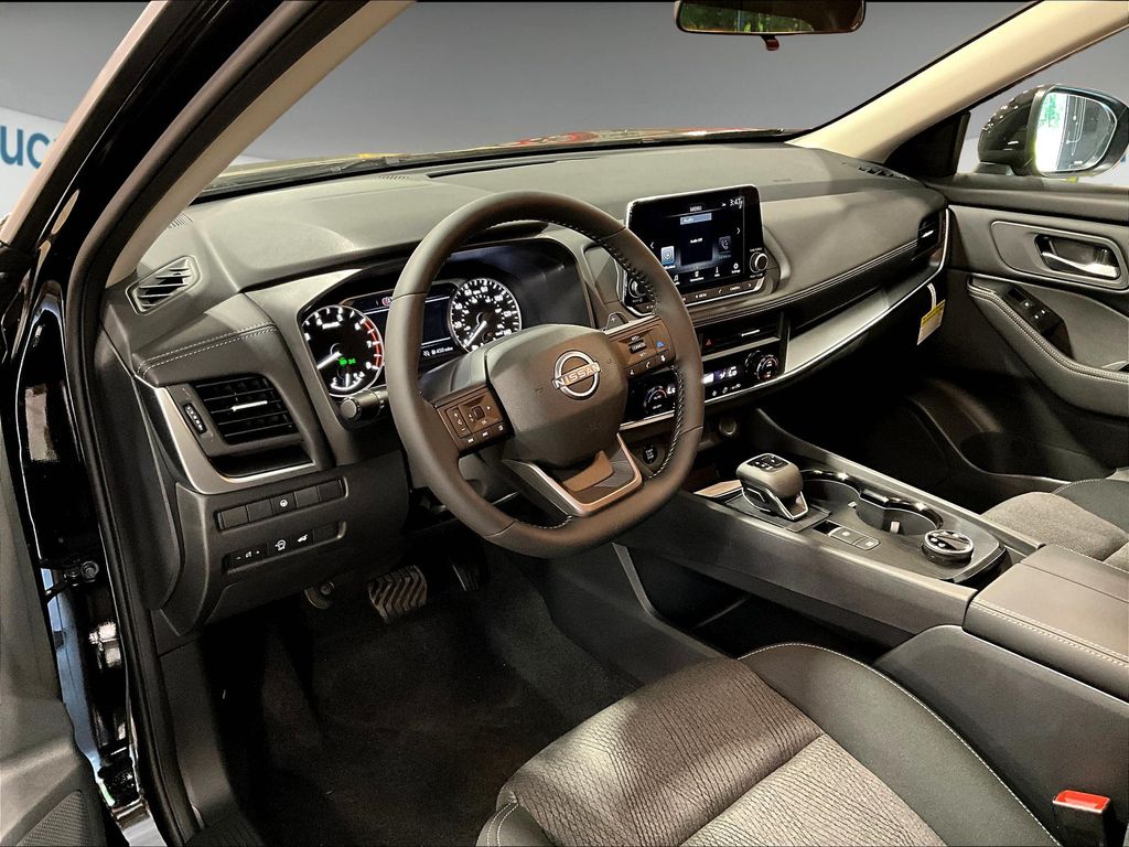 2026 Nissan Rogue SV photo 6