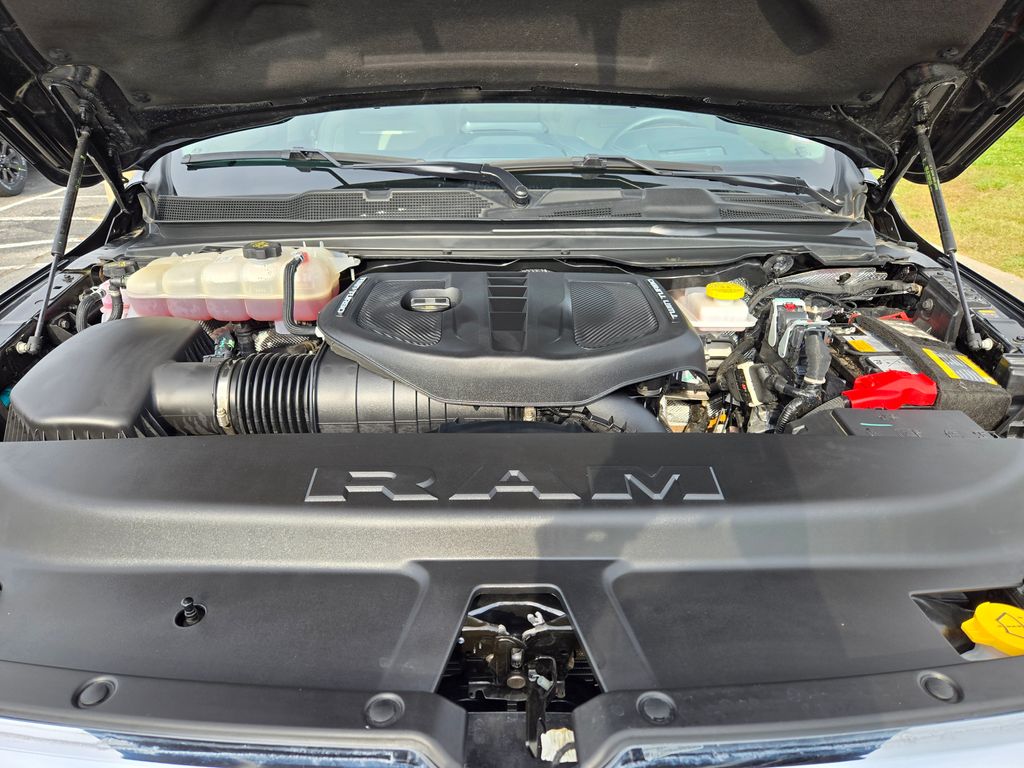 2025 Ram 1500 photo 32