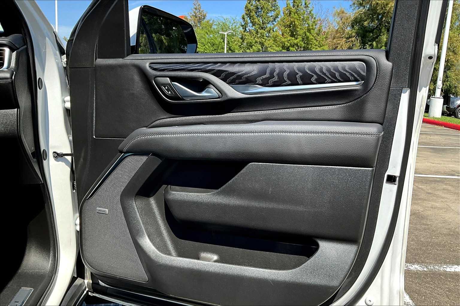 2024 Gmc Yukon Denali photo 19