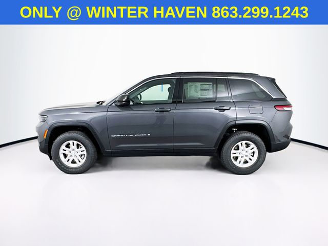 2025 Jeep Grand Cherokee Laredo photo 4