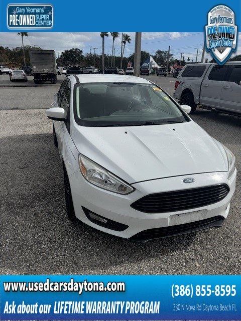2018 Ford Focus SE's photo