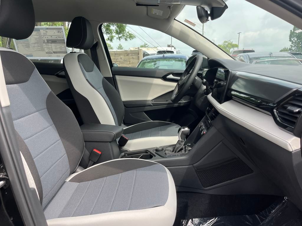 2025 Volkswagen Taos S photo 13