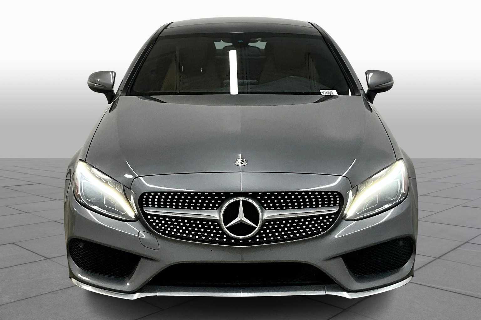 2017 Mercedes Benz C 300 photo 3