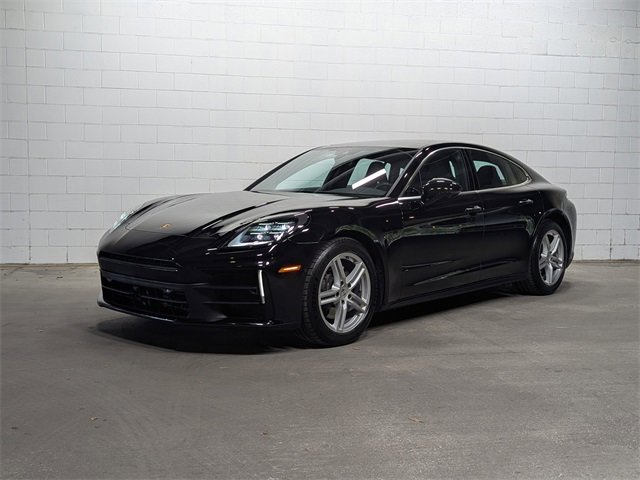 2025 Porsche Panamera Base's photo