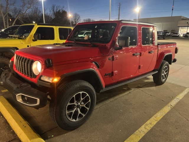 2024 Jeep Gladiator Sport S's photo