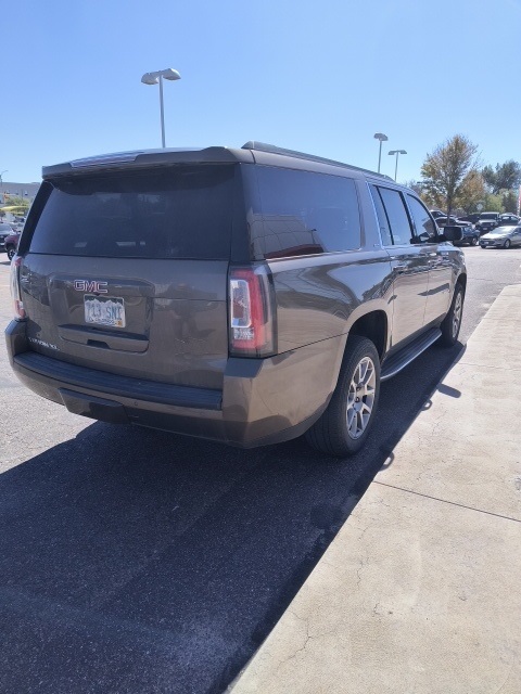 2016 Gmc Yukon XL SLT photo 2