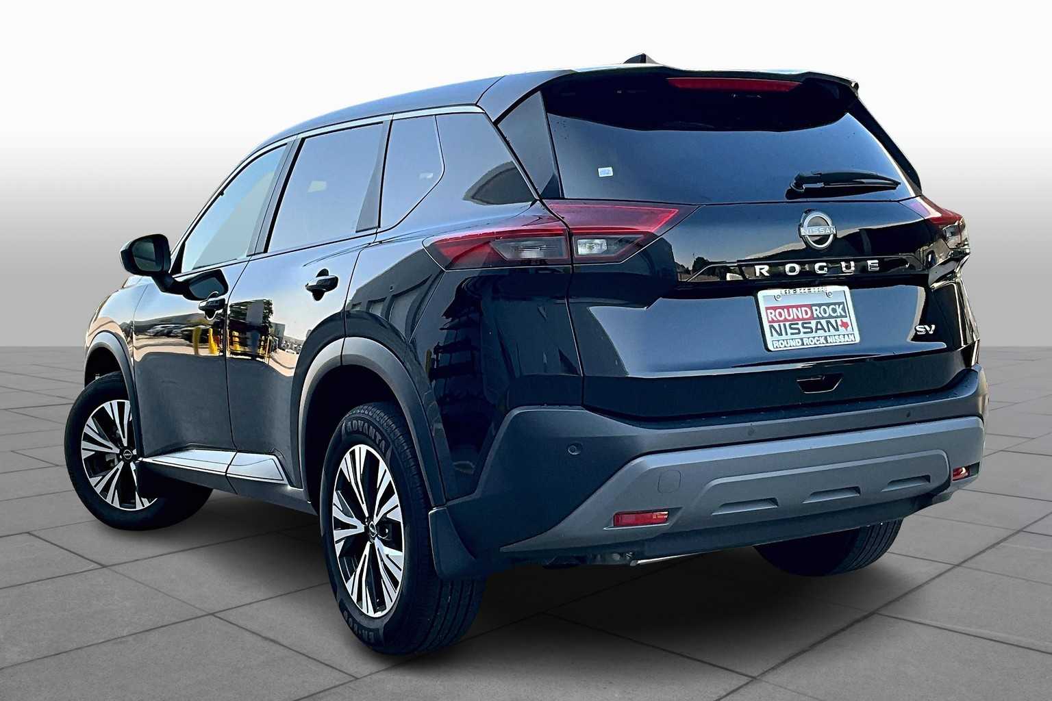 2023 Nissan Rogue SV photo 11