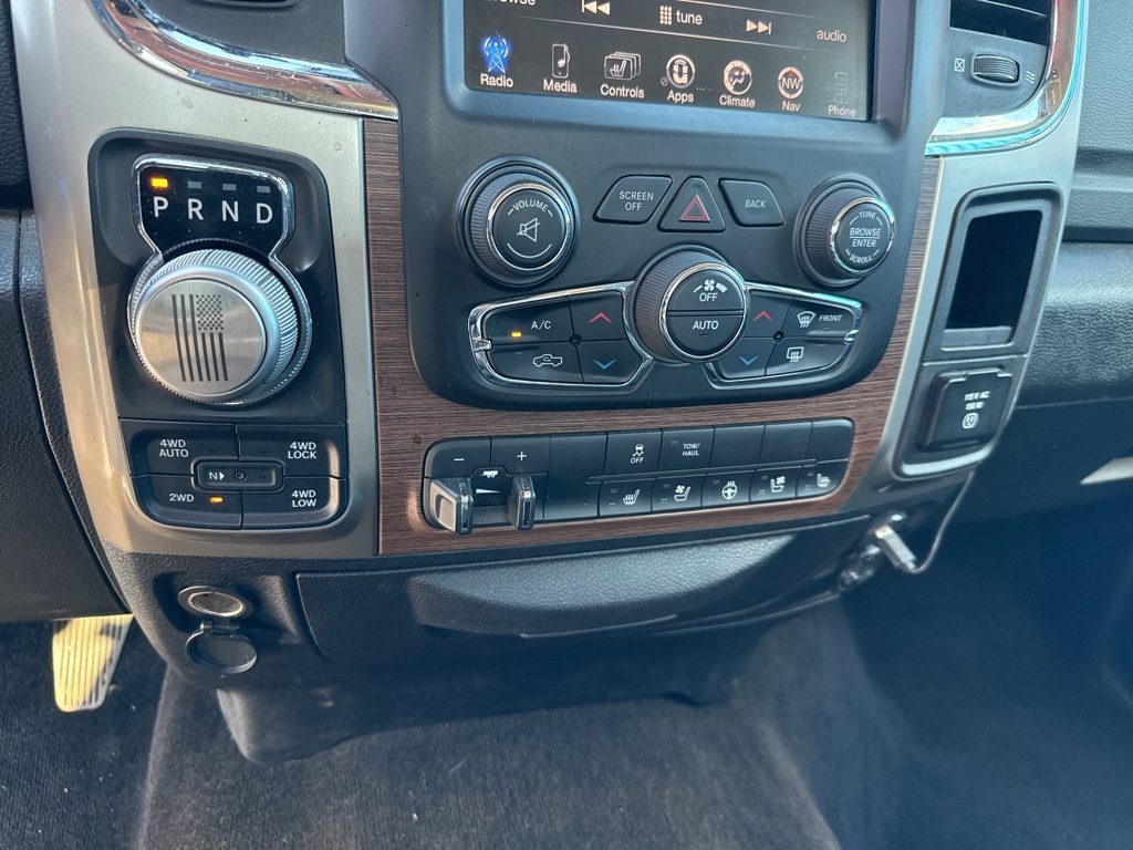 2014 Ram 1500 Laramie photo 23