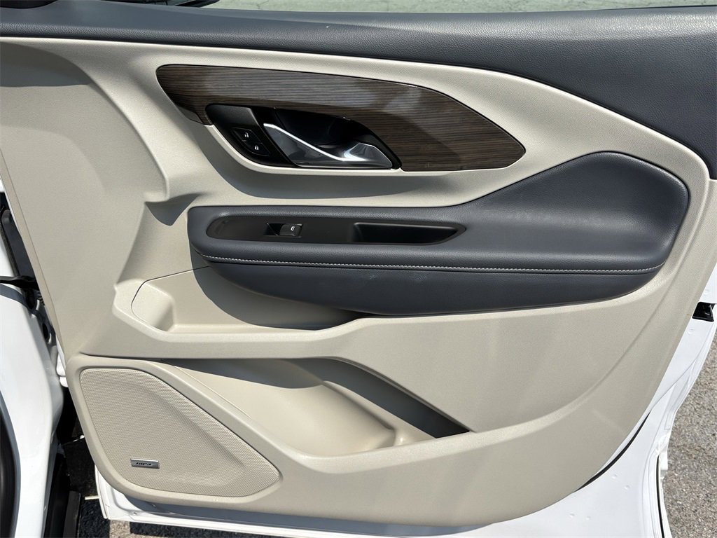 2024 Gmc Terrain Denali photo 16
