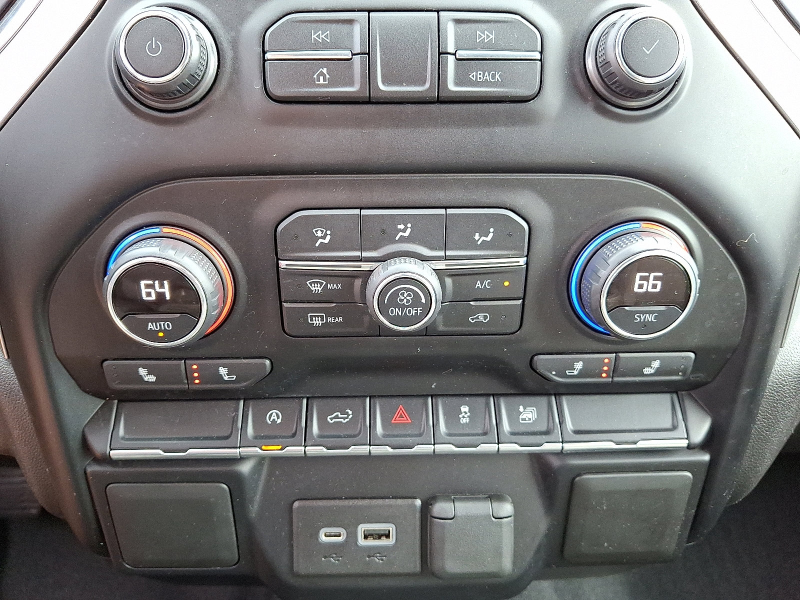 2021 Chevrolet Silverado 1500 LT photo 14