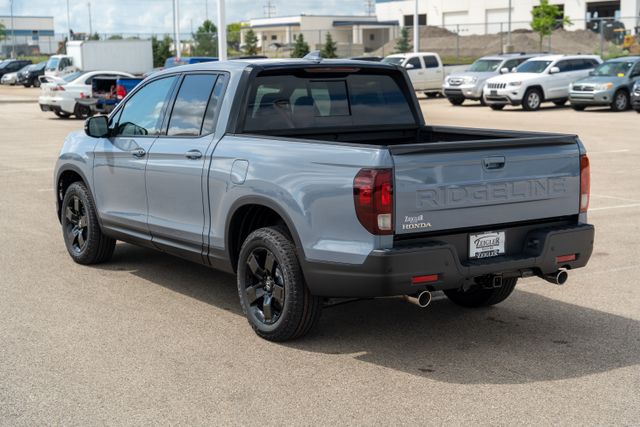 2026 Honda Ridgeline Black Edition photo 4