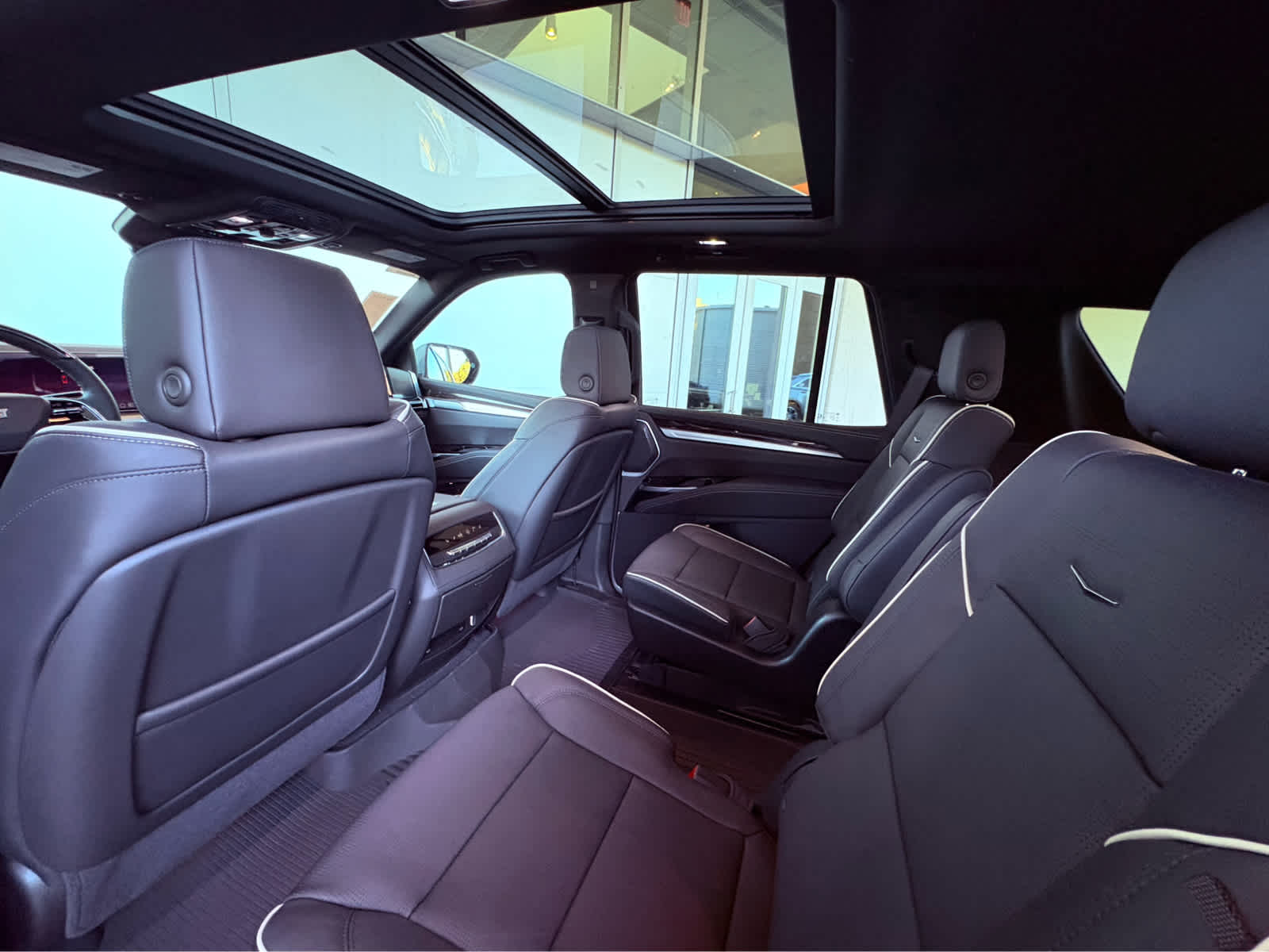 2025 Cadillac Escalade Premium Luxury photo 20