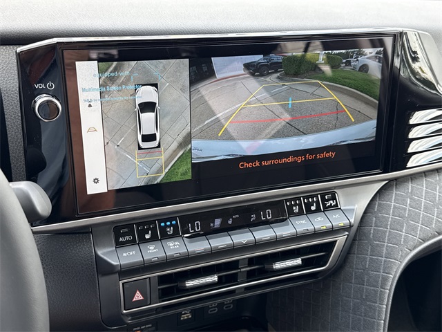 2025 Toyota Camry XLE photo 24