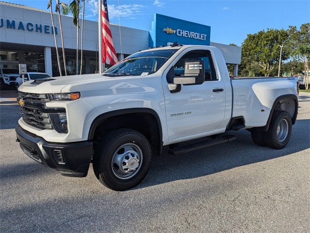 2024 Chevrolet Silverado 3500HD Work Truck photo 4