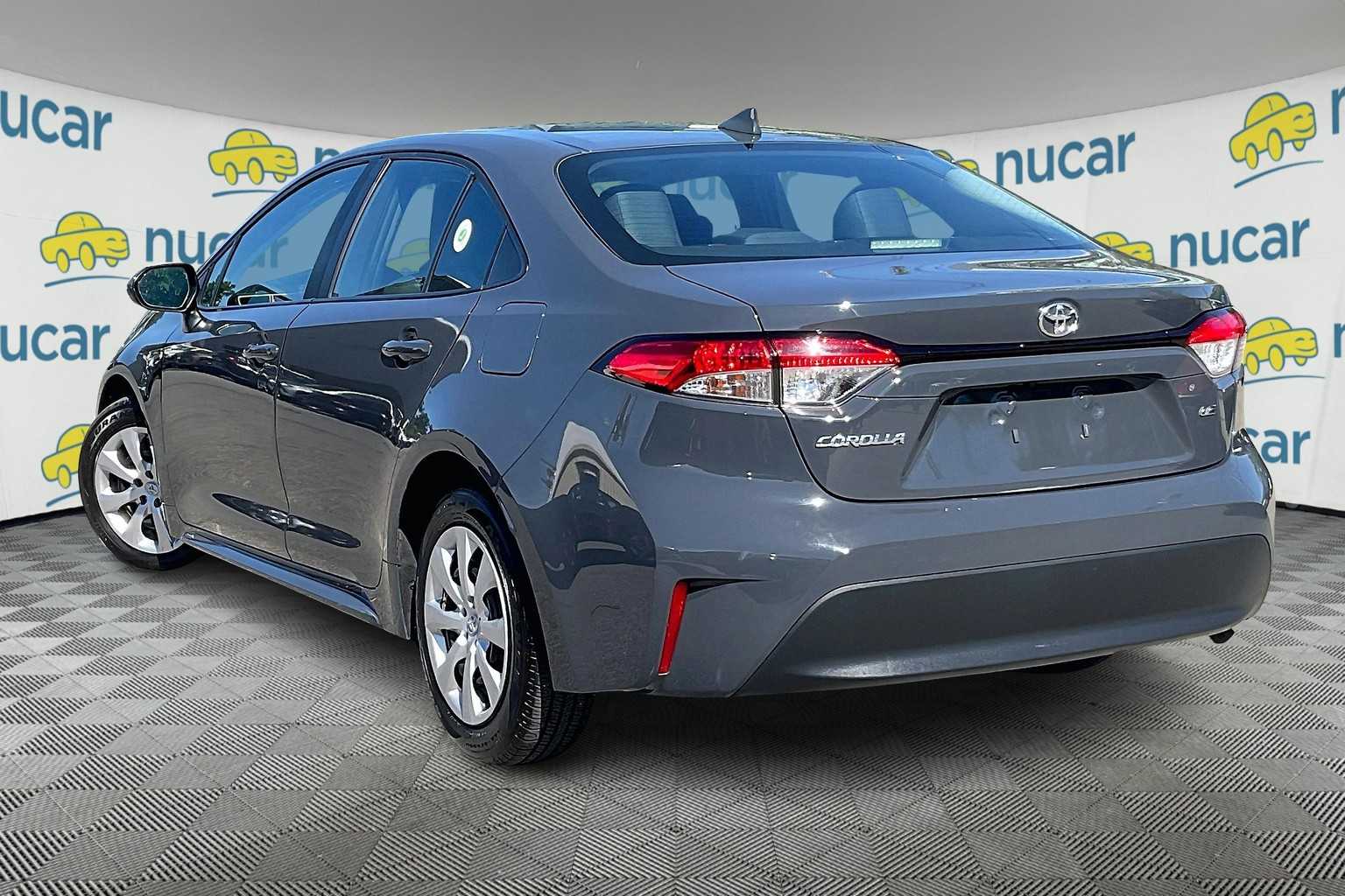 2023 Toyota Corolla LE photo 4