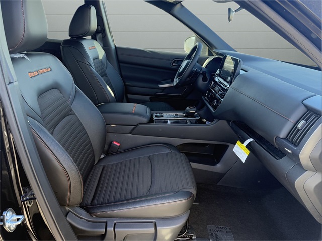 2025 Nissan Pathfinder Rock Creek photo 24
