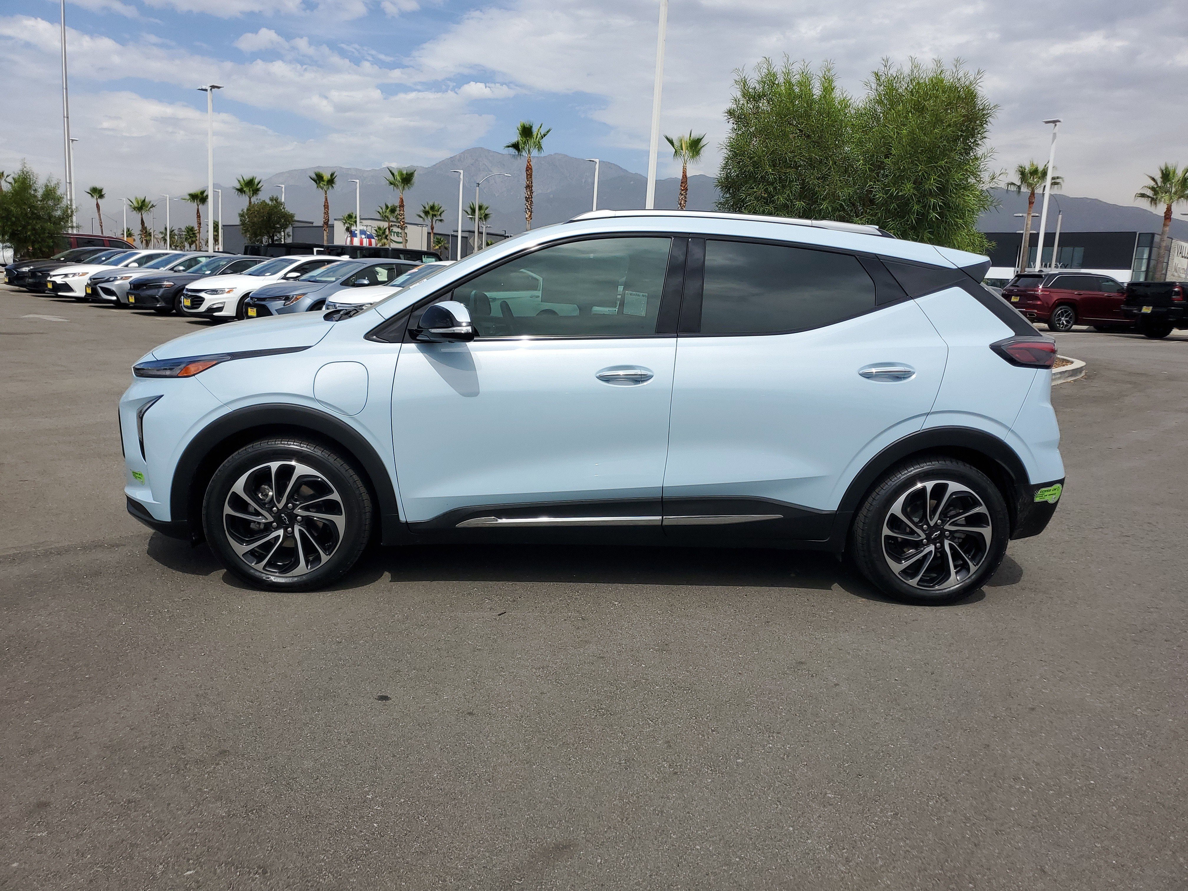 Used 2023 Chevrolet Bolt EUV Premier with VIN 1G1FZ6S09P4176511 for sale in Fontana, CA