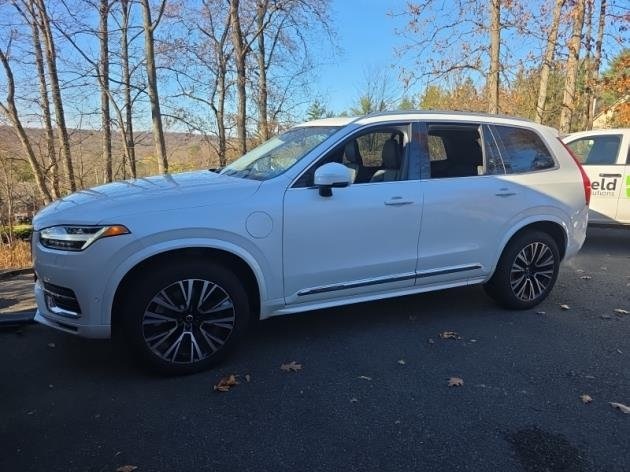 2024 Volvo XC90 Recharge T8 Plus photo 2