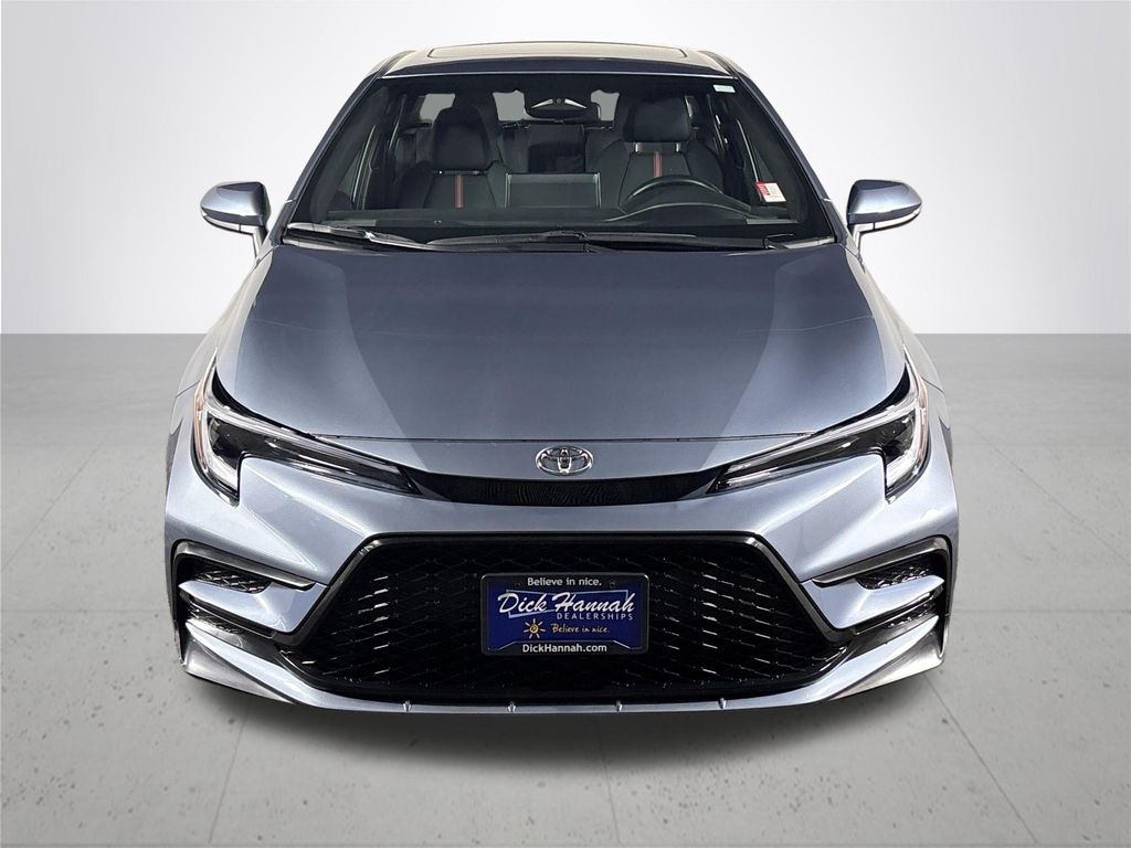 2025 Toyota Corolla SE photo 3