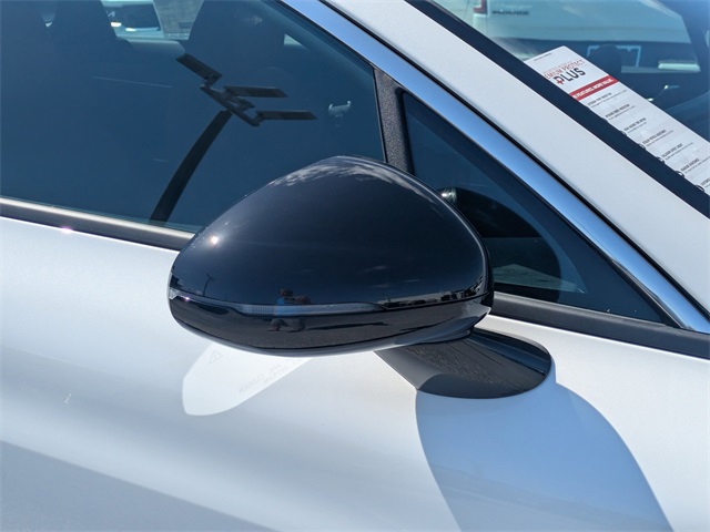 2025 Kia K5 GT-Line photo 9