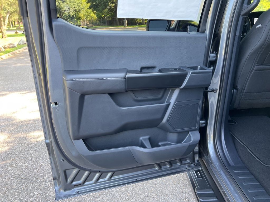2025 Ford F-150 STX photo 26