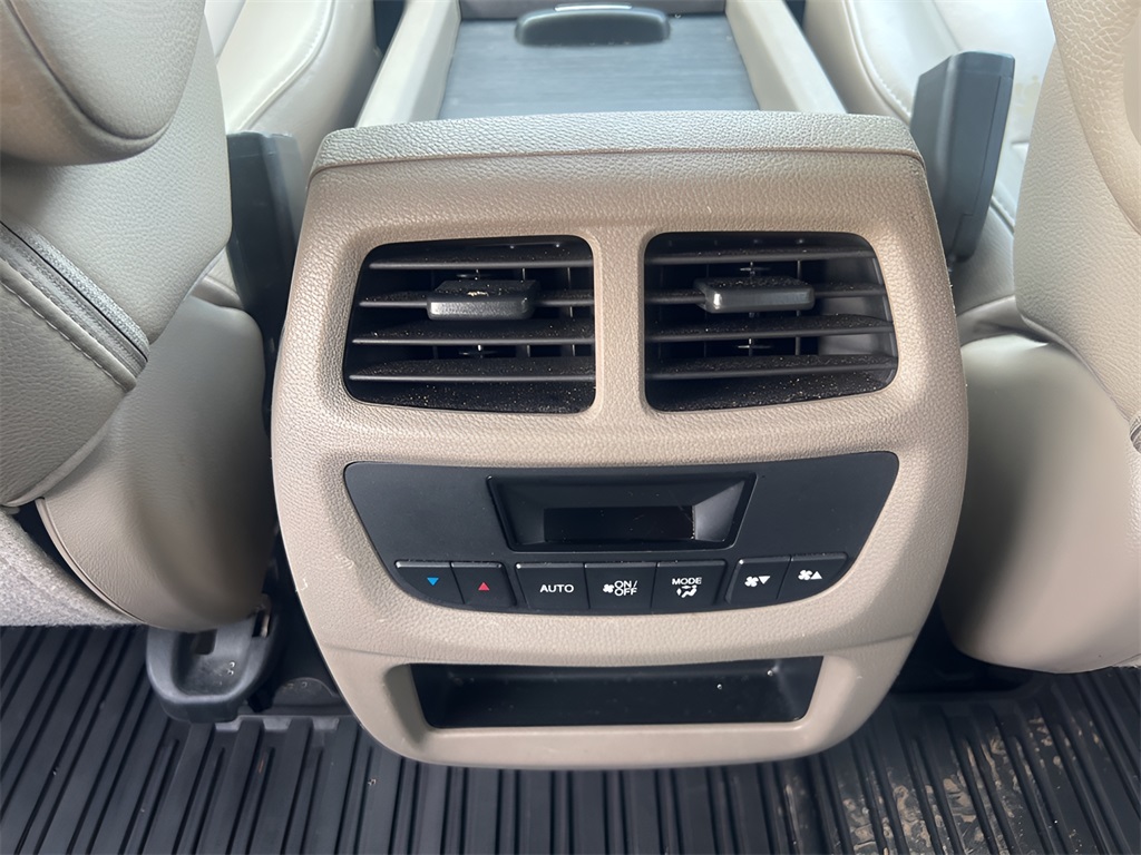 2016 Honda Pilot EX-L photo 19
