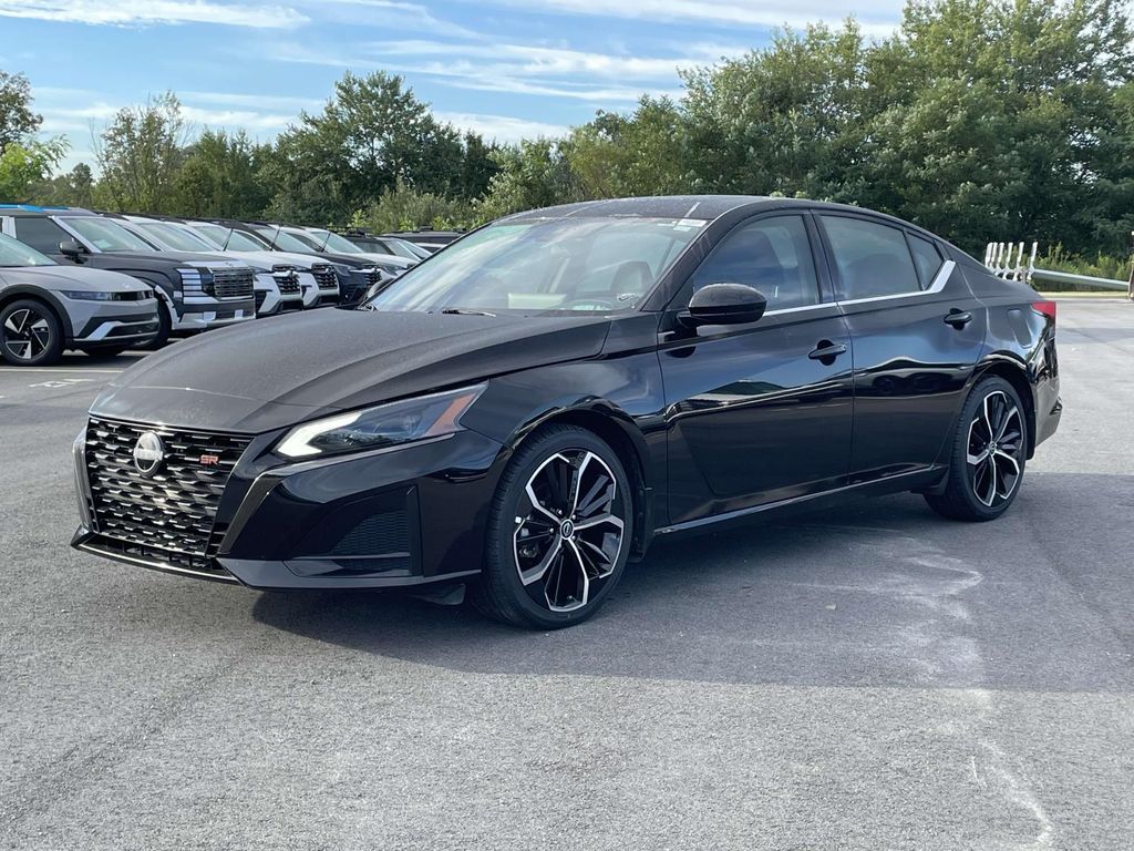 2023 Nissan Altima 2.5 SR photo 24