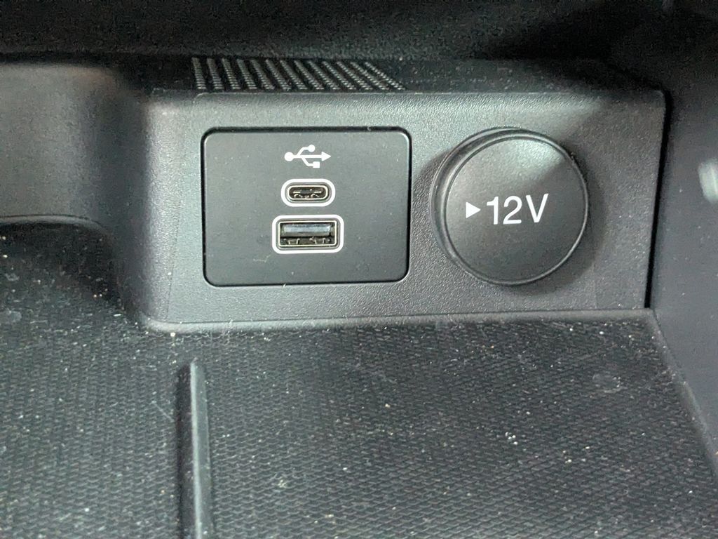 2025 Ford Escape Hybrid ST-Line photo 16