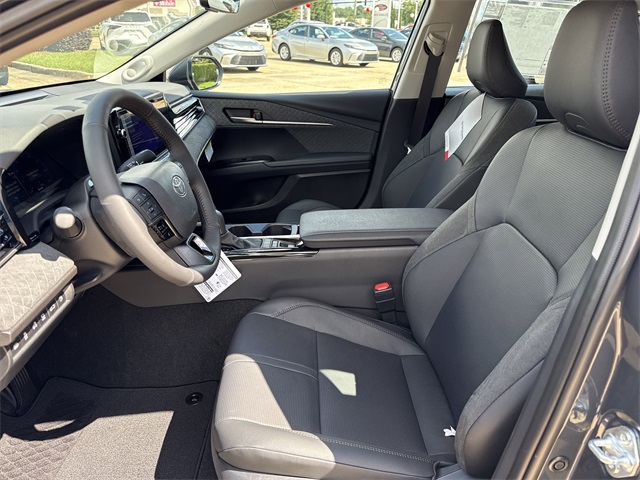 2025 Toyota Camry XLE photo 10