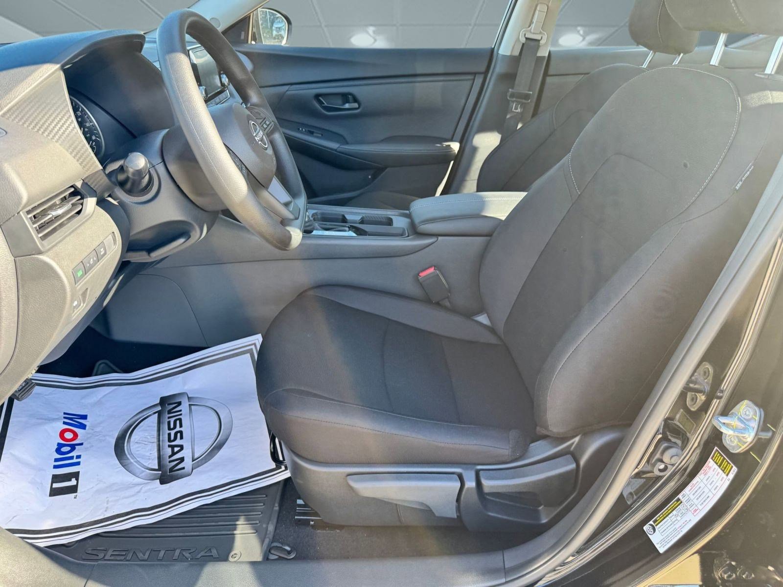 2025 Nissan Sentra S photo 3