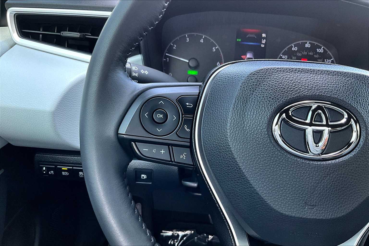 2024 Toyota Corolla XLE LE Premium SE photo 22