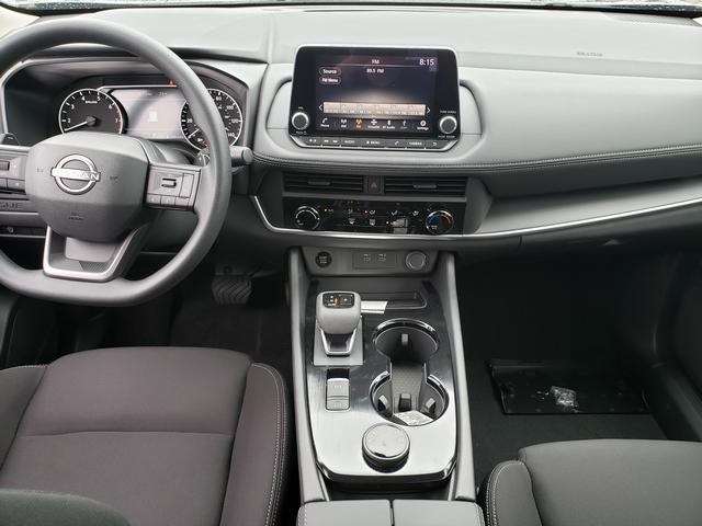 2025 Nissan Rogue S photo 13