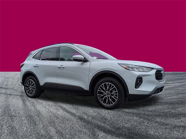 2026 Ford Escape Plug-In Hybrid photo 2