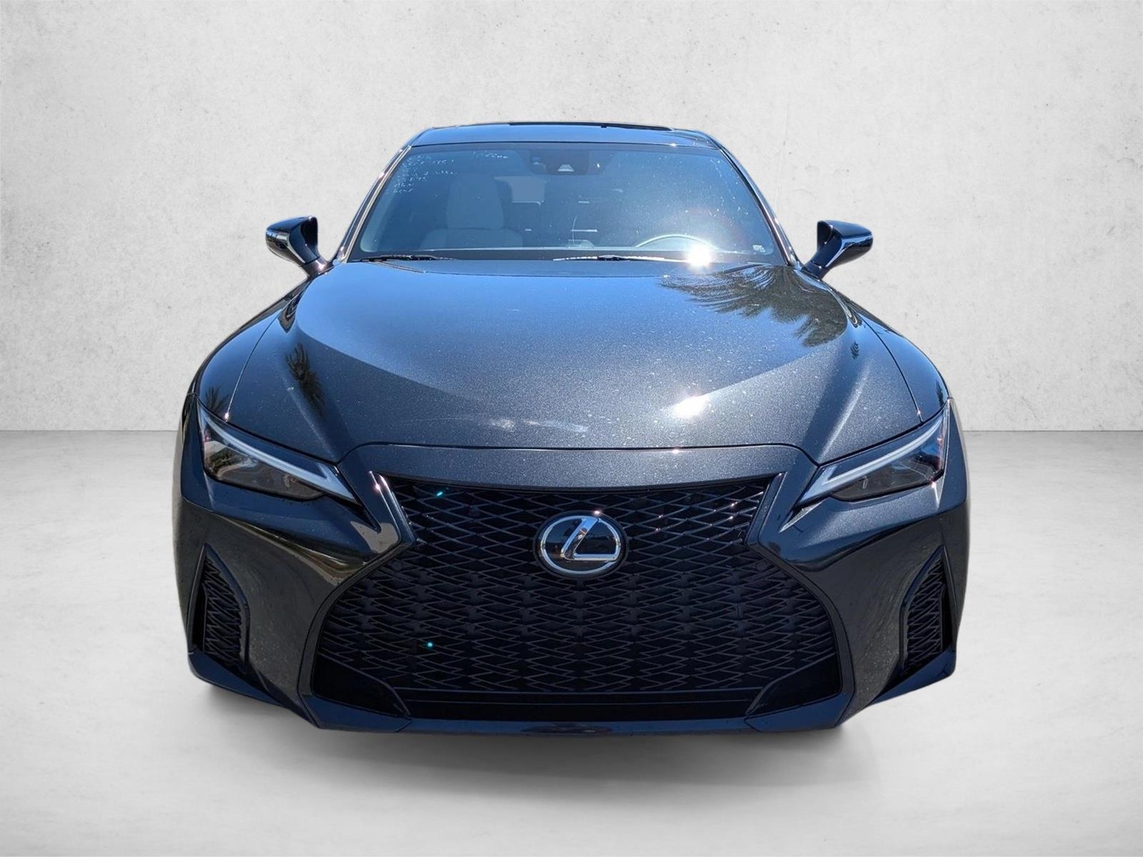 2022 Lexus IS F SPORT photo 2