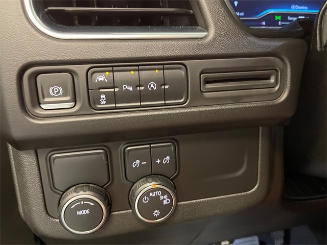2023 Chevrolet Suburban Premier photo 27