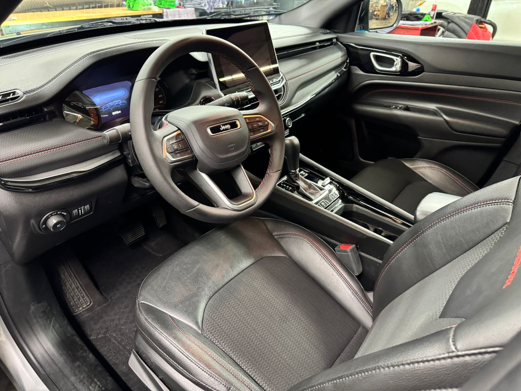 2024 Jeep Compass Trailhawk photo 9
