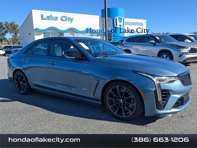 2023 Cadillac CT4 V-Series Blackwing's photo