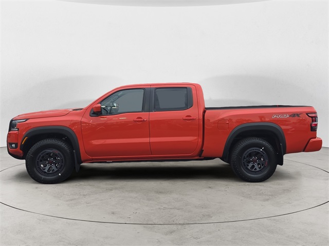 2025 Nissan Frontier PRO-4X photo 2