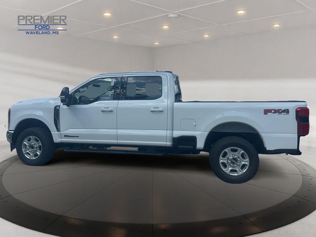 2026 Ford F-250 XLT photo 2