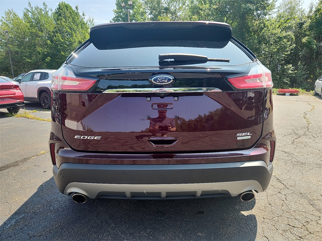 2020 Ford Edge SEL photo 5