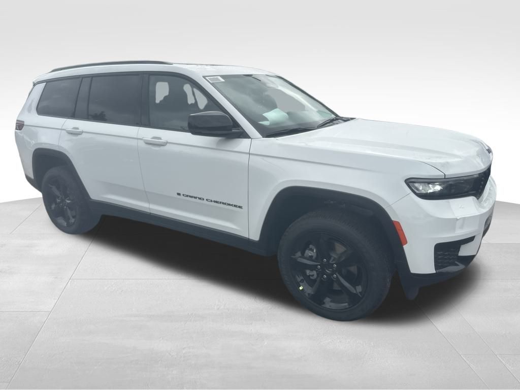 2025 Jeep Grand Cherokee Altitude X photo 18