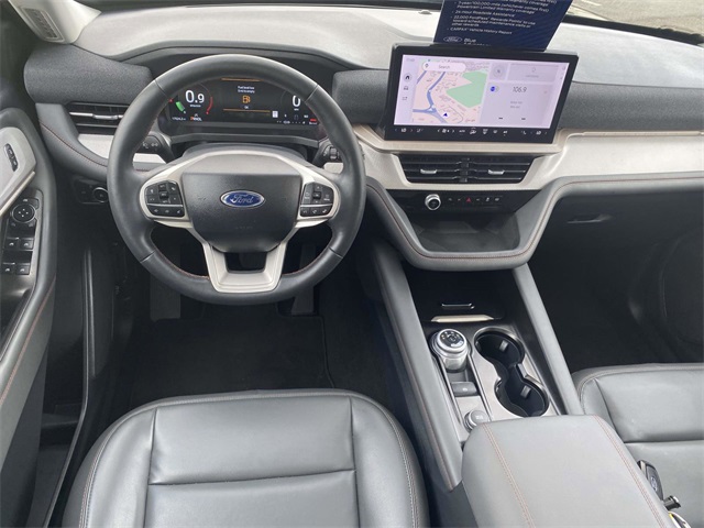 2025 Ford Explorer photo 11