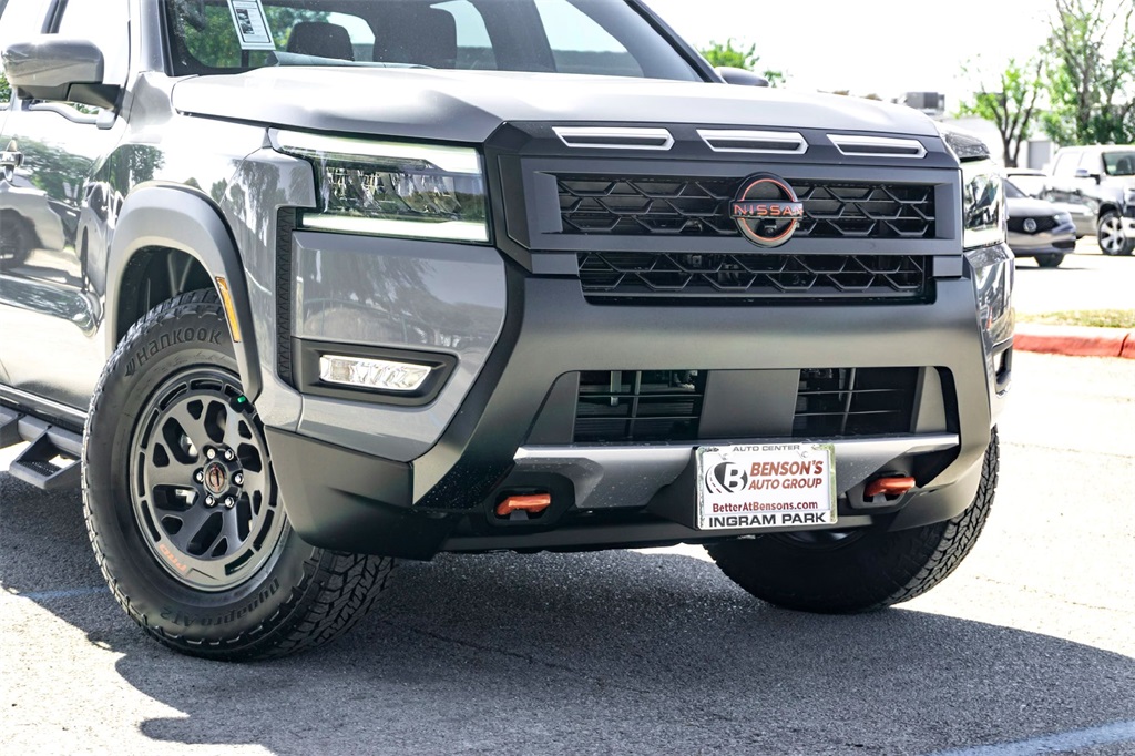 2026 Nissan Frontier PRO-X photo 3