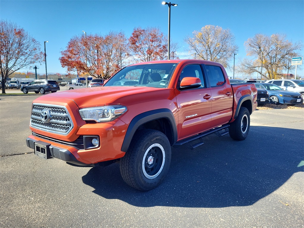2017 Toyota Tacoma TRD Off-Road photo 3